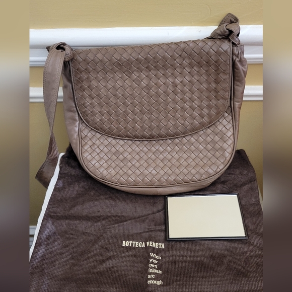 Bottega Veneta Handbags - Bottega Veneta Taupe Leather Shoulder Bag
